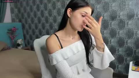 baby_sunsh1ne_ online show from July 16, 7:35 am