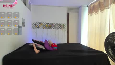     online show from February 21, 4:16 pm