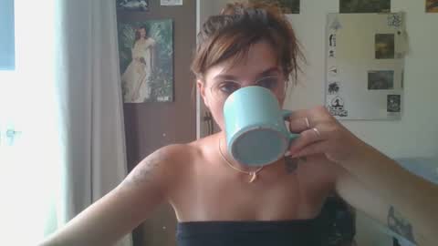 Snapshot of babydemon6 chatting on February 15, 4:56 pm babydemon6 online show from February 15, 4:56 pm