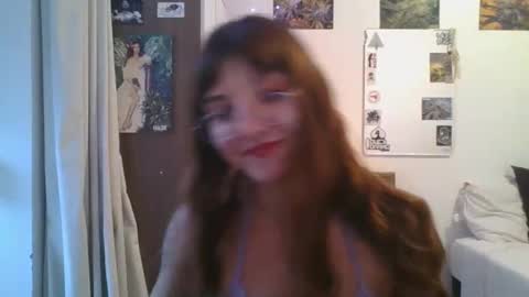 Snapshot of babydemon6 chatting on December 28, 10:02 pm babydemon6 online show from December 28, 10:02 pm