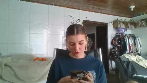 Snapshot of babydemon6 chatting on September 16, 1:41 pm babydemon6 online show from September 16, 1:41 pm