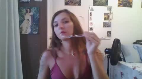 Snapshot of babydemon6 chatting on March 9, 8:31 pm babydemon6 online show from March 9, 8:31 pm
