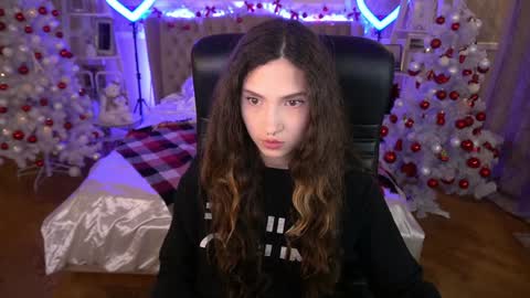 Snapshot of babyflowerr chatting on December 8, 7:54 pm Sasha online show from December 8, 7:54 pm