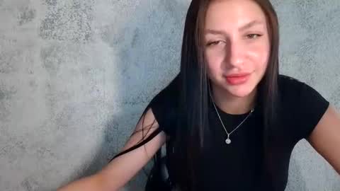 Snapshot of babyfoxie18 chatting on September 19, 1:10 pm Roxie online show from September 19, 1:10 pm
