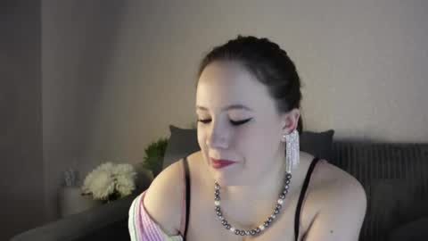 Babyhotgirlq online show from February 28, 3:28 am