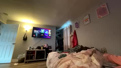 badgaldee77 online show from December 4, 4:41 pm