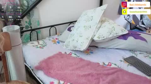 badlilbambi online show from October 5, 5:23 am