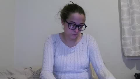 Snapshot of bambiboo8113 chatting on September 13, 6:10 am bambiboo8113 online show from September 13, 6:10 am