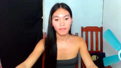 baninay810654 online show from June 11, 2:53 am