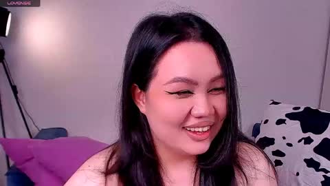 Barbie Kim online show from May 3, 4:16 am