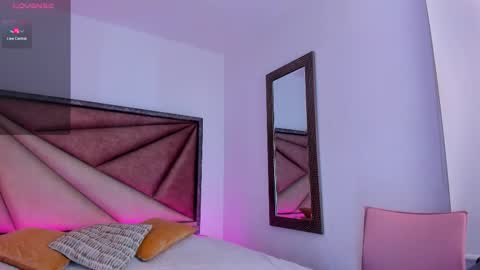 Snapshot of barbaraknox_ chatting on October 19, 12:45 am Barbara online show from October 19, 12:45 am