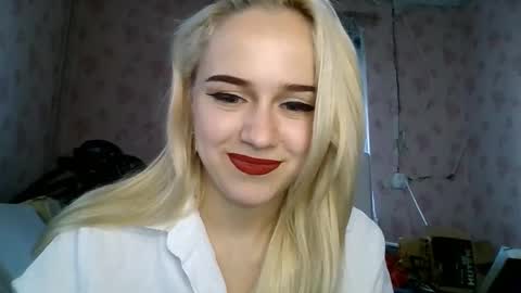 barbie___girl online show from November 15, 12:50 pm