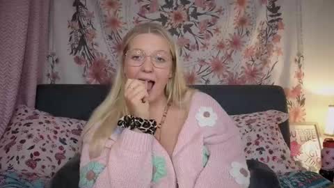 barbiegirl966 online show from October 29, 9:06 pm