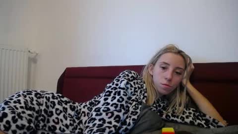 Snapshot of barelylegalblondy chatting on January 28, 10:02 am Lena online show from January 28, 10:02 am