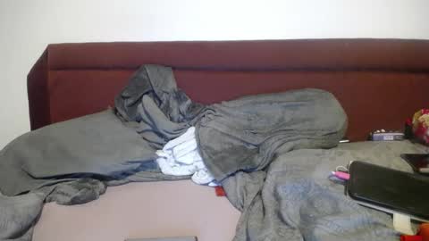 Snapshot of barelylegalblondy chatting on February 15, 7:50 pm Lena online show from February 15, 7:50 pm