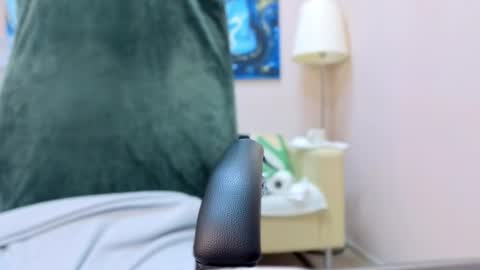 battymoll online show from November 19, 9:15 pm