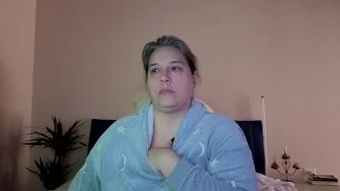 Love online show from March 24, 3:06 pm