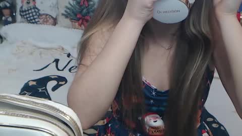 Snapshot of beataangel chatting on December 30, 6:20 am beataangel online show from December 30, 6:20 am