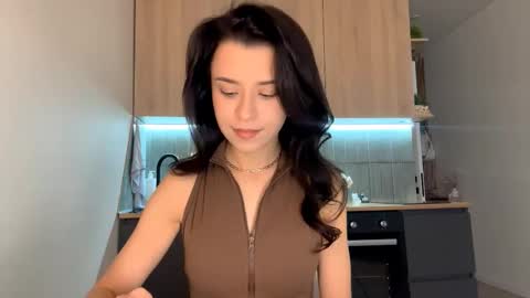 Katie online show from November 20, 10:49 am