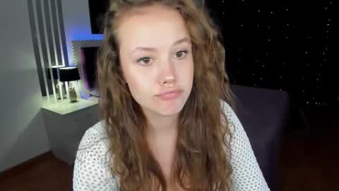 BeatriceWild online show from November 9, 11:28 am