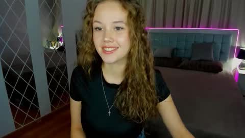 Snapshot of beatricewild chatting on October 8, 11:25 am BeatriceWild online show from October 8, 11:25 am