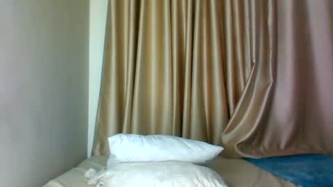 Trizah online show from July 18, 1:57 pm