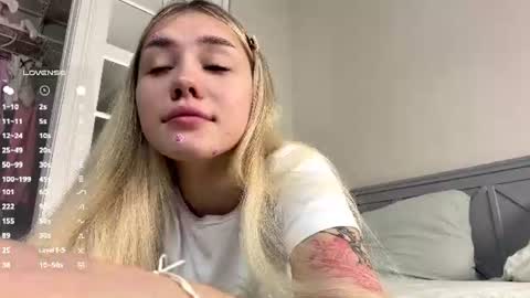 Polly  online show from June 14, 5:41 am
