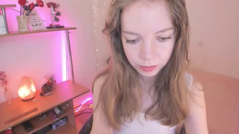 Eliise online show from September 29, 9:03 am