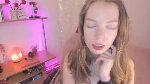 Eliise online show from September 13, 2:25 pm