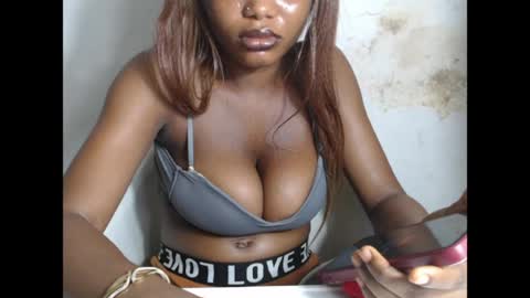 beautyslut1 online show from June 3, 10:15 pm