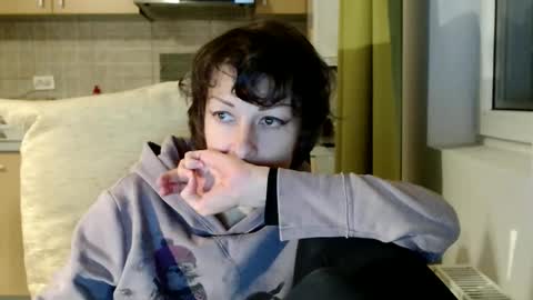 Raluca online show from October 15, 7:27 pm