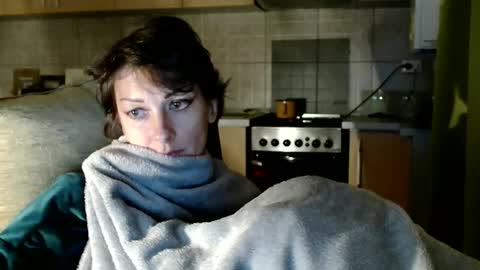 Raluca online show from October 12, 7:05 pm