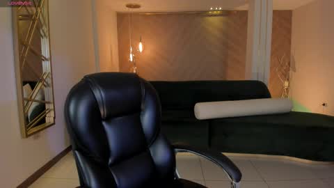 Am Becca online show from September 23, 7:23 pm