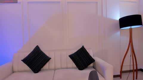 Am Becca online show from October 28, 9:19 pm