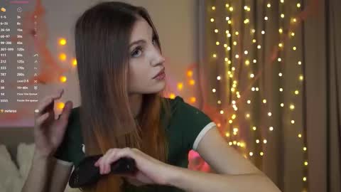 Melissa online show from November 25, 1:24 pm