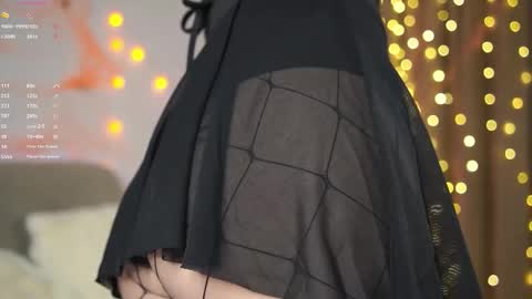 Melissa online show from November 23, 1:13 pm