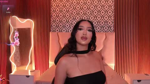 BELLA online show from March 25, 1:14 pm