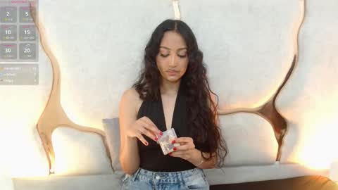 BELLA online show from September 25, 3:44 pm