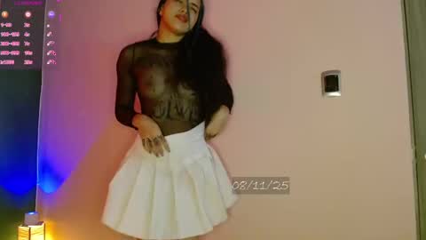   online show from November 8, 4:45 pm