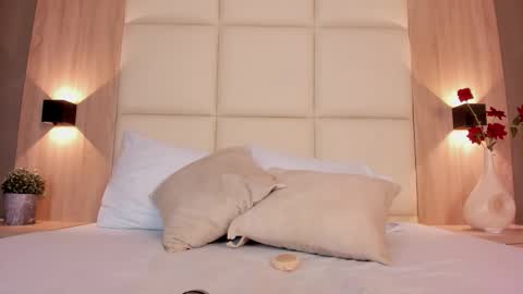 Bella cam online show from December 19, 7:28 pm