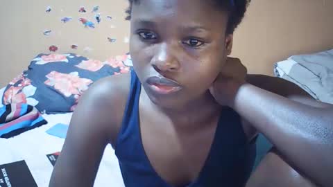 Bella online show from November 26, 7:04 pm