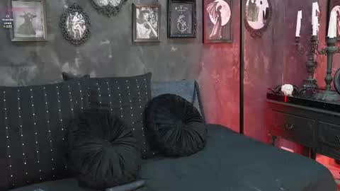  BELLA  online show from July 18, 5:44 am