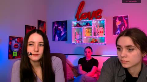 Bella online show from March 25, 2:20 pm