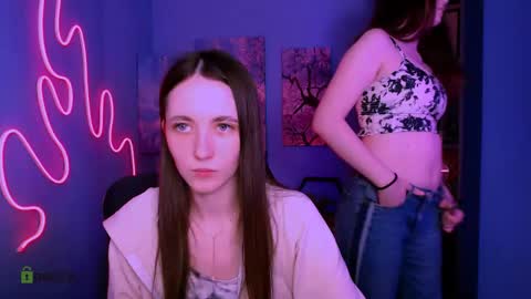 Bella online show from May 30, 7:43 pm