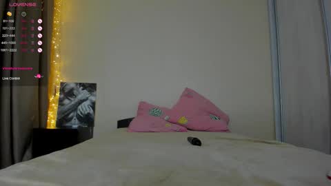 Snapshot of bella_foryou chatting on September 21, 11:36 pm NastyaThere are legends that in this room all your wishes can come true  Private is Open online show from September 21, 11:36 pm