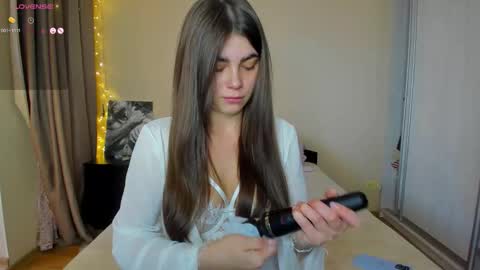 Snapshot of bella_foryou chatting on October 1, 12:59 am NastyaThere are legends that in this room all your wishes can come true  Private is Open online show from October 1, 12:59 am