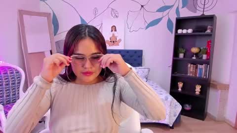 bella_jadee online show from March 17, 3:10 am