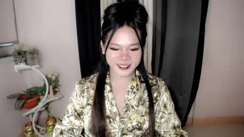 bella_ngo online show from July 29, 1:49 am