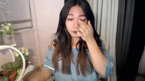 bella_ngo online show from July 27, 1:08 pm