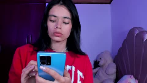 Snapshot of bella_sun_ chatting on January 15, 3:22 am Valeria Model Independent online show from January 15, 3:22 am